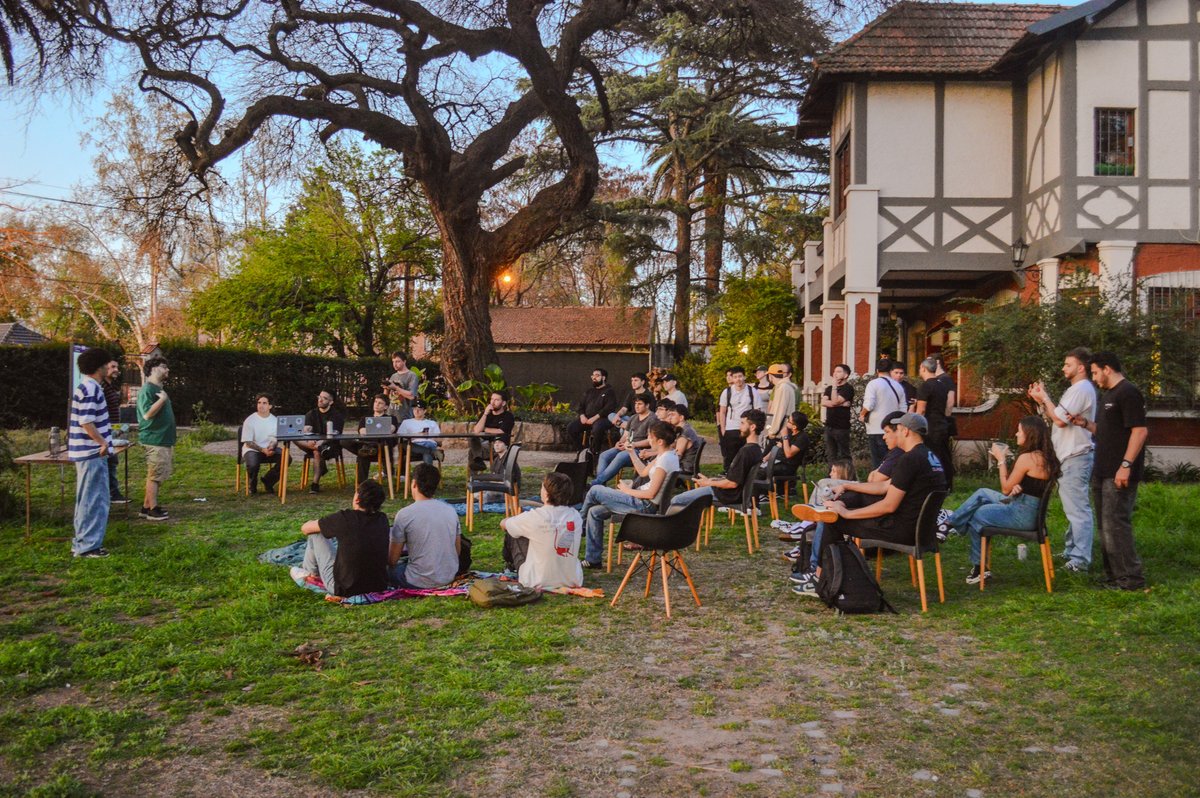 bugsterdev's tweet image. SHIP IT DAY 2025 - HACKATHON recap 🚀
50+ developers, ONE DAY to create and launch real apps in Córdoba.
From idea to deployment in 9 hours. The energy was incredible.
Thanks to our sponsors @ElevenLabsDevs @wallbit_app @CocaCola @v0 for making this possible!
Check out…