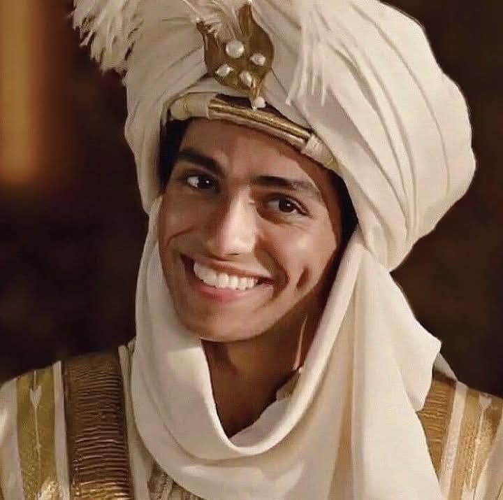 barbaravitali2's tweet photo. Happy Birthday to #MenaMassoud September 17,1991 #The99 #Aladdin #OpenHeart https://t.co/YTe2ufTCdu