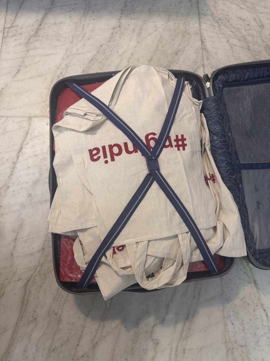 debug_mode's tweet image. Goodies for #ngIndia Chennai meet-up is packed ❤️
Do not miss opportunity to learn deep dive topics and chance to get #ngIndia hoodie or diary 📔
Details and RSVP here - nomadcoder.ai/event/8
See you on Saturday ❤️
#angular #ai #nomadcoder
