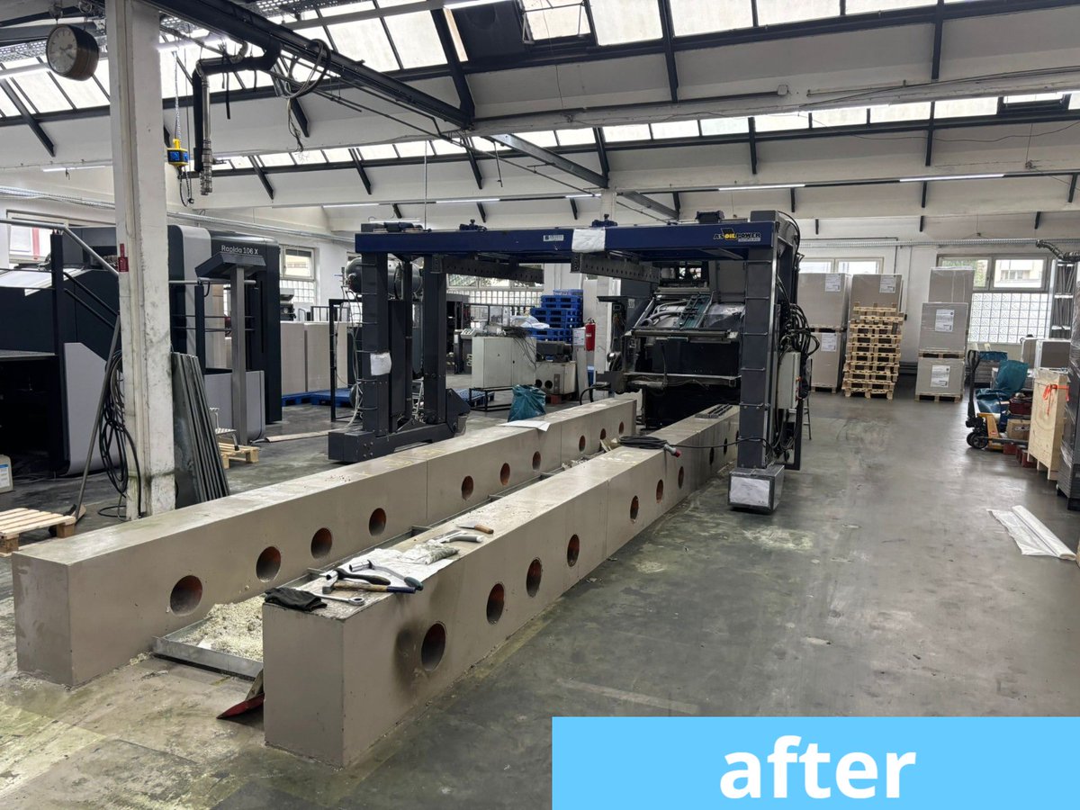AribasPrinting's tweet photo. Jetzt ist sie weg! 🚛 💨
Im Süden Deutschlands haben wir eine erhöhte Heidelberg Speedmaster XL 105-4+L (BJ 2011) gekauft und fachgerecht demontiert.🛠
In nur einer Woche hat unser Team die Maschine mit eigenem Montagekran abgebaut – ein leichtes Spiel für eingespielte Hände.
Präzision, Teamwork und Technik – so geht Maschinenabbau und Handel.💪
#AribasPrintingMachinery #Maschinendemontage #Maschinenbau #HeidelbergSpeedmaster