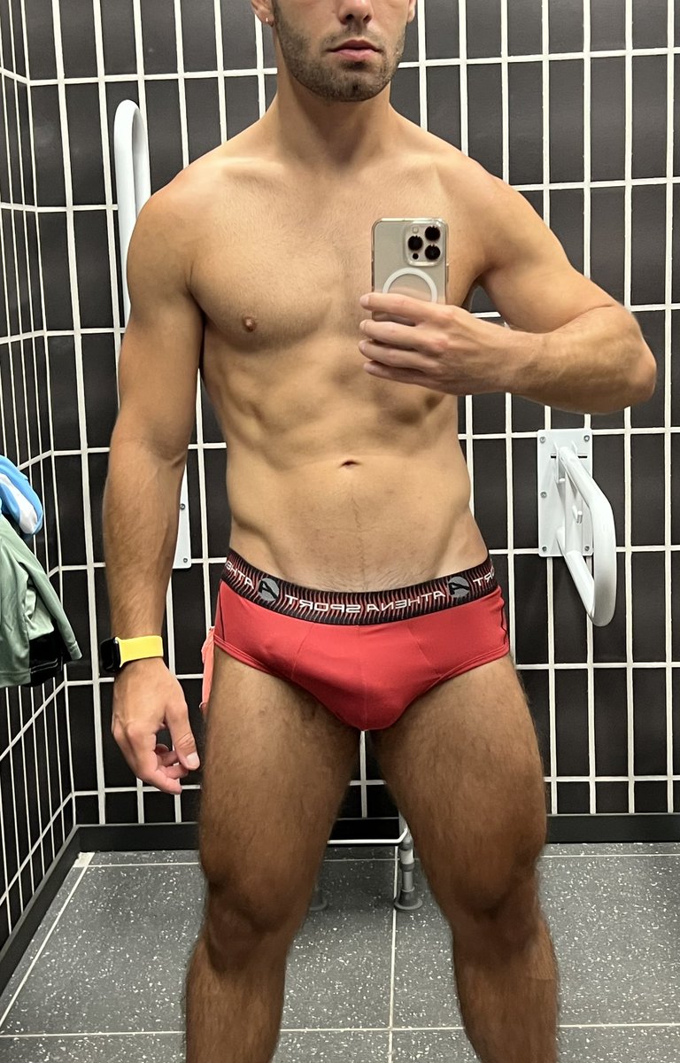 Andrew Bennett tweet media