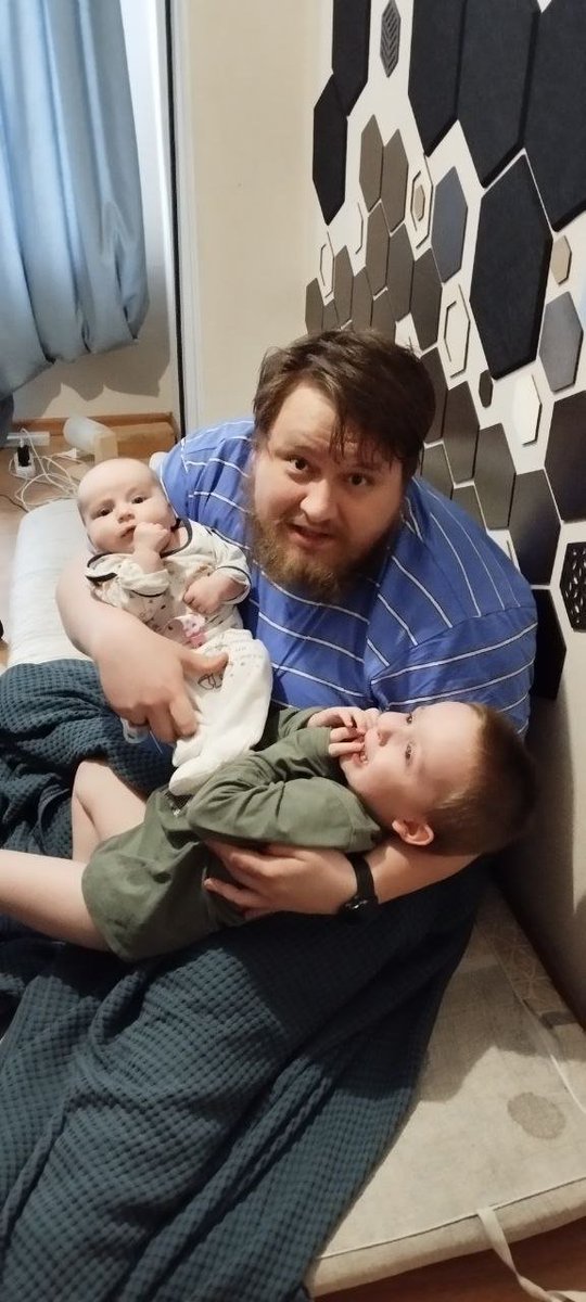 ❗️ПОМОЩЬ

Друзья, привет, это Чез. Питаюсь нормально, но

У меня серьезные проблемы: я уже почти год хочу себе кластер из Mac Studio M3 Ultra 512GB Unified. И уже больше пяти лет вынужден жить в съемном жилье. Из-за этого я не могу снимать видео и играть в игры на стримах.