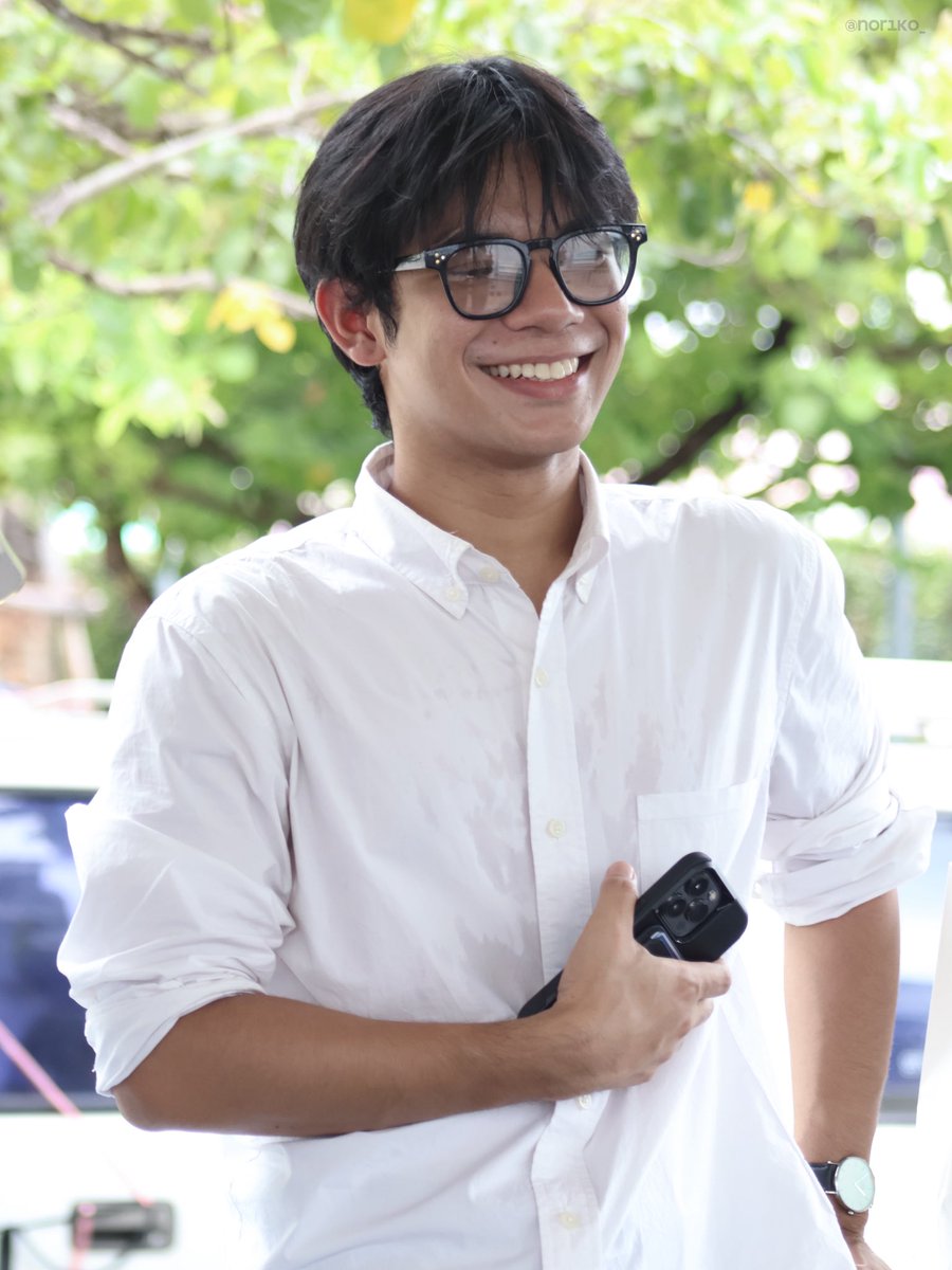 redv1olet's tweet photo. ตากล้องส่วนตุวตาฟลุ๊คป้ะ 5525352552

#deawwongphat #deawdadadeaw https://t.co/KuruHq4vBq