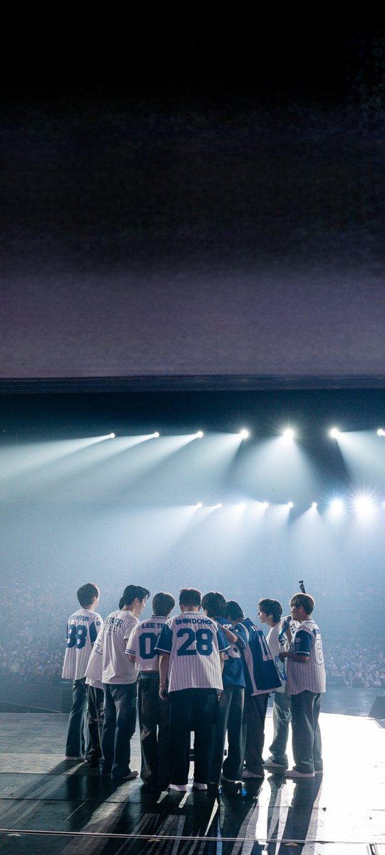 pearlaquapanda_'s tweet photo. Made some SuJu wallpapers from this picture 🥹🥹

#SUPERJUNIOR #슈퍼주니어 #SS10 #슈퍼쇼10 https://t.co/csW31znzQg