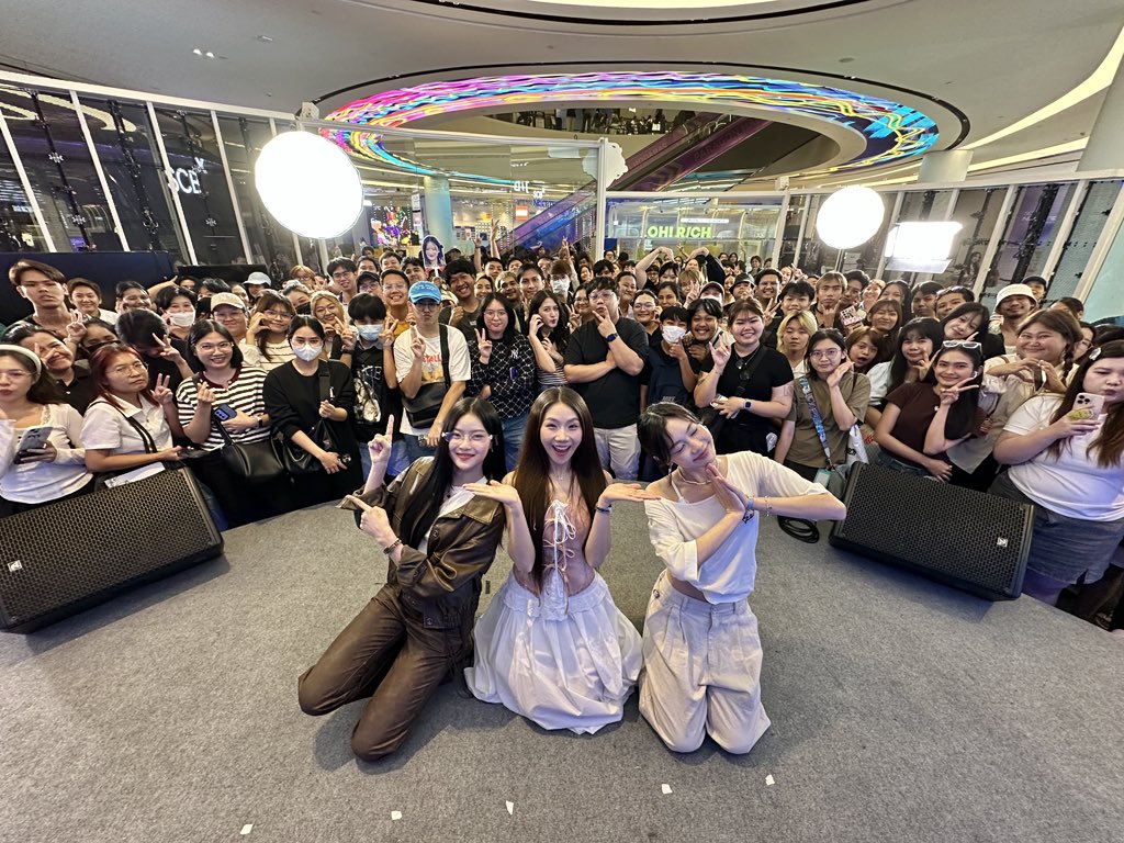 PIXXIEofficial_'s tweet photo. ที่ที่ฉันนั้นชอบไป คือที่ที่ได้ไปกับ ‘PiXXeL’ 🧚🏻‍♀️💜✨

#PiXXiE_MagicCar
#MagicCar #PiXXiE https://t.co/9qnkpAMsY9