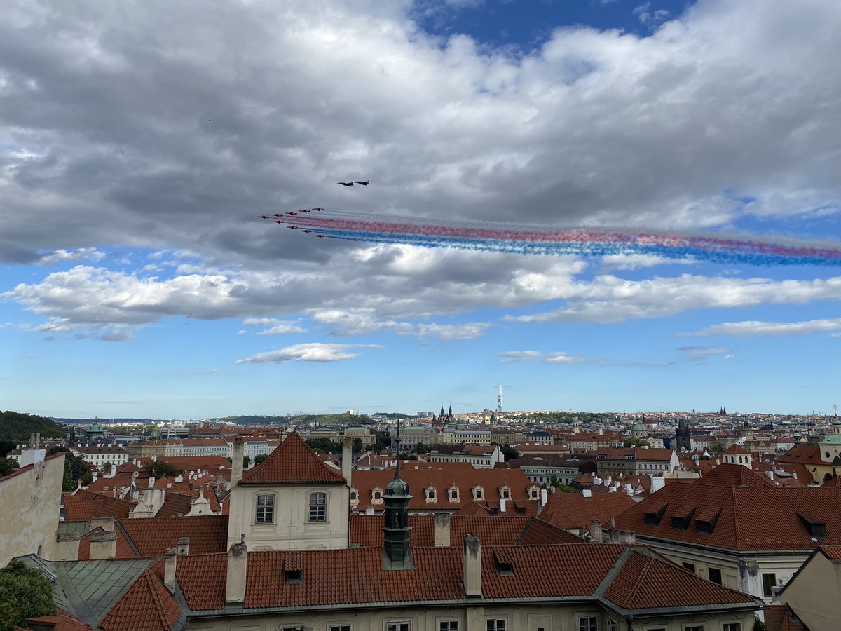 Robert Smith tweet media