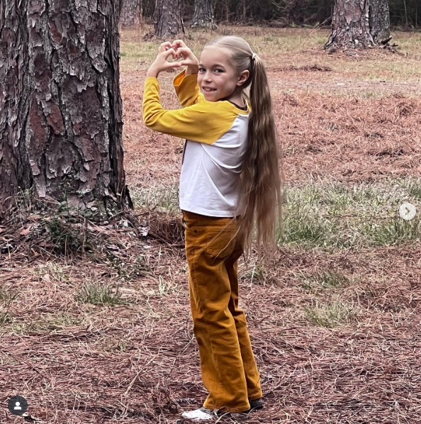 Susie Phillip/Chica (parody account) tweet media