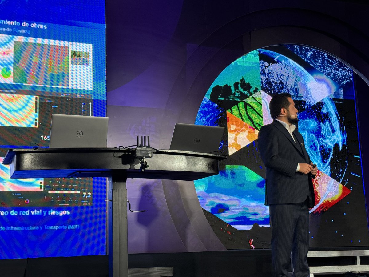 Norman Orellana de <a href="/EsriEcu/">Esri Ecuador</a>, alumni de <a href="/UnigisALatina/">UNIGIS América Latina</a> nos presenta el trabajo comprehensivo que tienen los #SIG incluyendo proyectos del <a href="/GEOcentroUSFQ/">GEOcentro USFQ</a> como el de capacitación en geo tecnologías para técnicos de nacionalidades indígenas. #CUE 2025