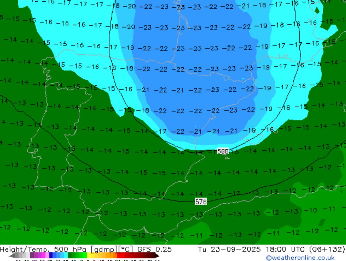 Quan al setembre ens arriba un bitxo d'aquest cal.libre i més, després de calors marcades, sempre passen "coses".

Haurem d'estar molt atents entre diumenge i dimarts al que pugui passar. Entre d'altres, tempestes fortes, aiguats torrencials, nevades.......

Ho anirem seguint...