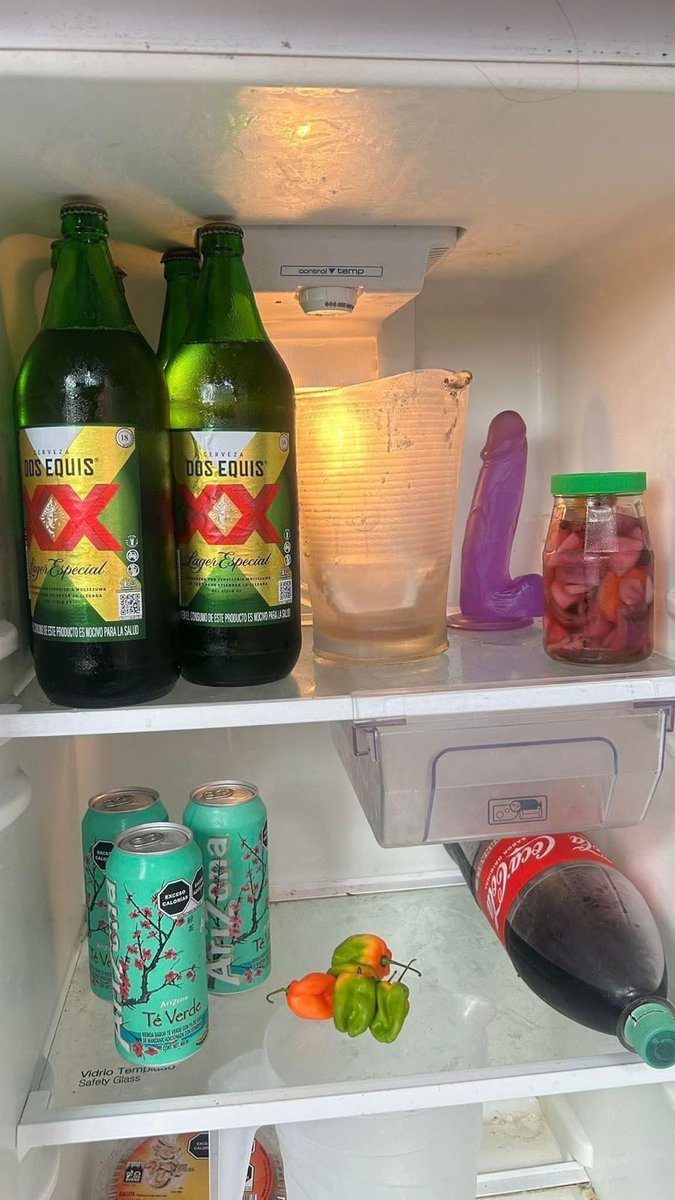 elPho3niX's tweet image. Esta bien que te gusten heladas @elrenecito2 pero ¿no te parece eso ya una exageración? #espregunta 😅
@ogarzon13 @ElTiocoles