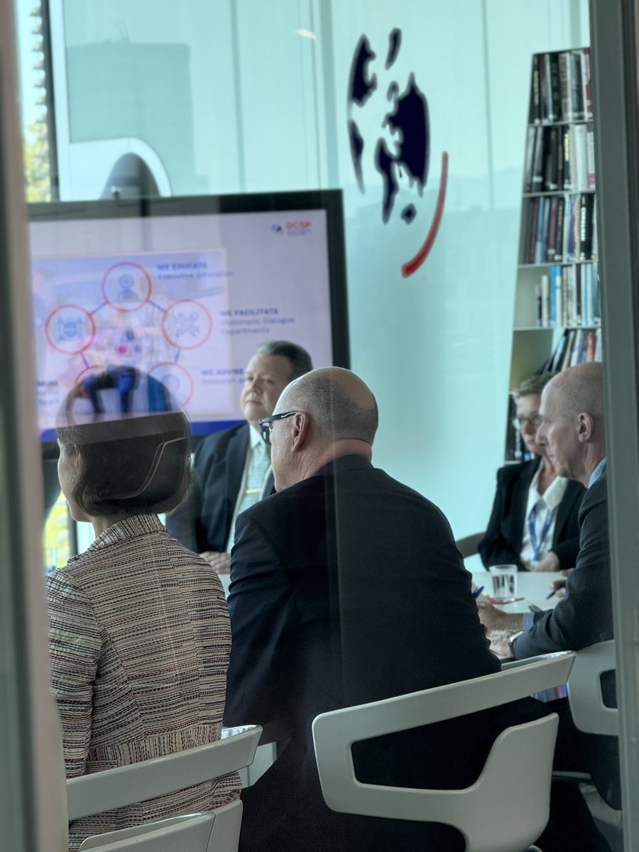 TheGCSP's tweet photo. Honoured to welcome Federal Councillor H.E. Mr Martin Pfister, Head of @vbs_ddps to the GCSP today. Hosted by our Executive Director, Amb @ThGreminger &amp; colleagues, they discussed Switzerland’s role in amplifying peace &amp; security through education, dialogue &amp; policy innovation. https://t.co/QCB6th5xD6