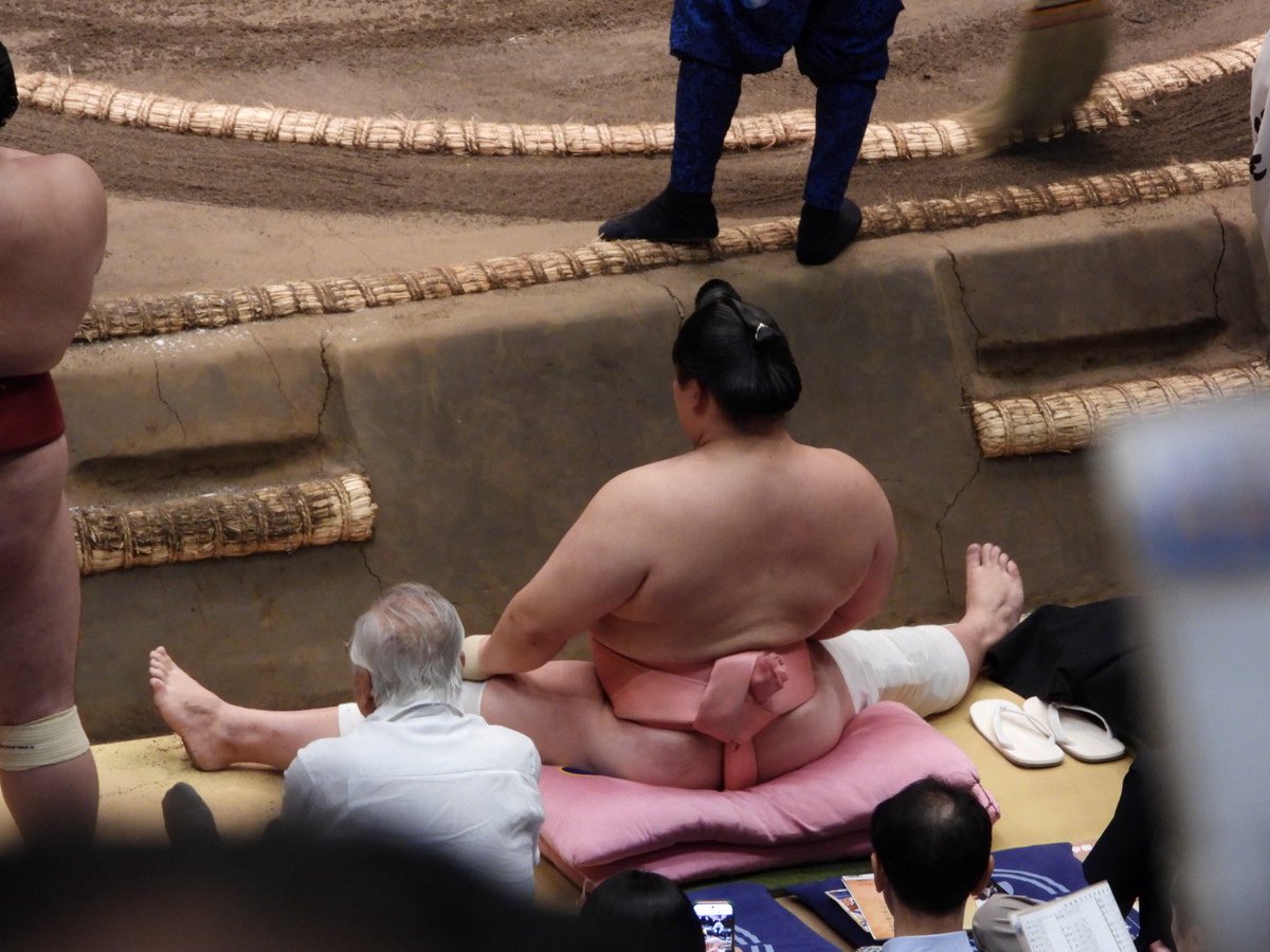watanabe__3's tweet photo. 今日、初めて相撲を現地で観ましたよ
#sumo https://t.co/TCKsJ6Uq53