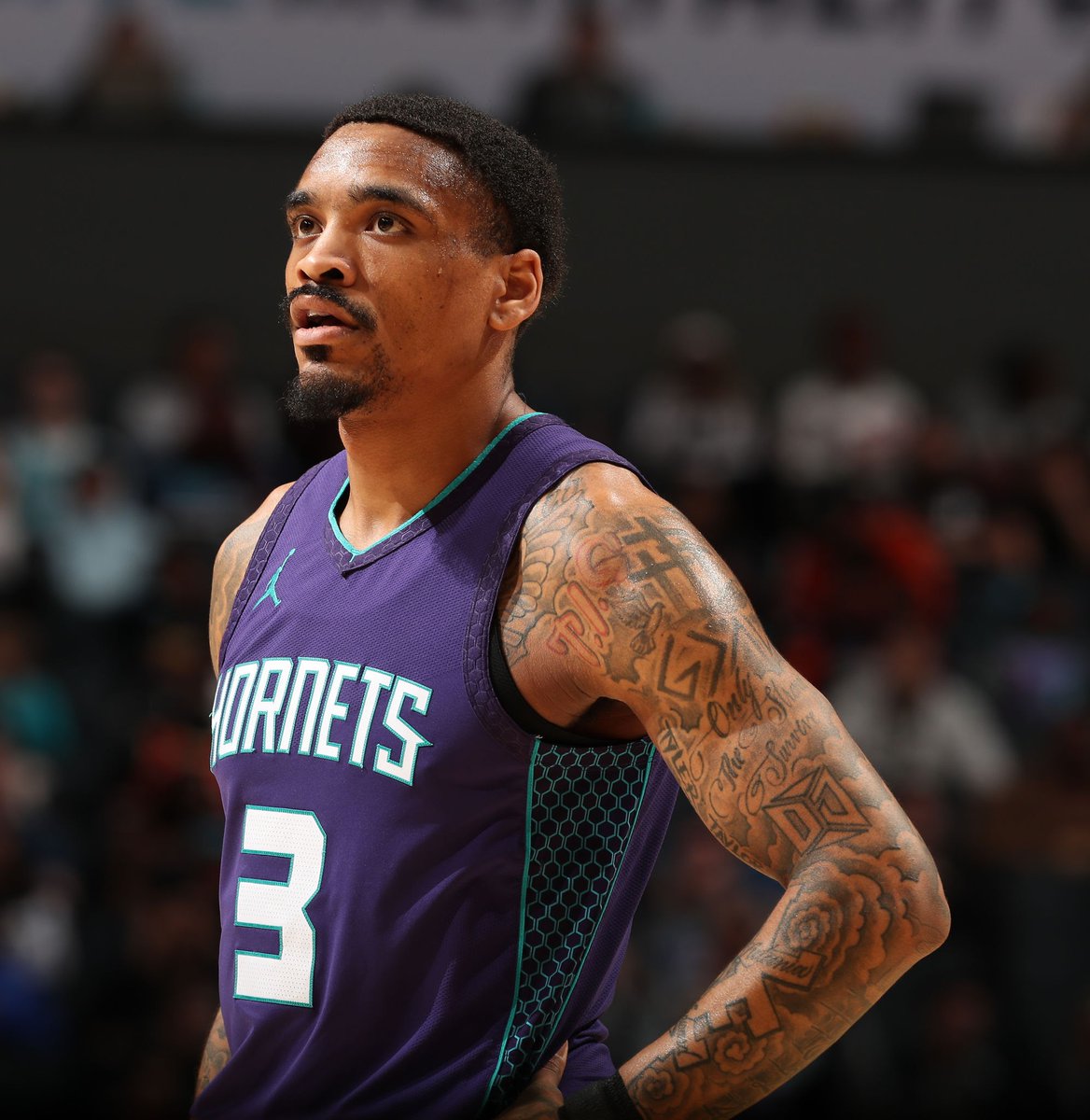 #Hornets are waiving DaQuan Jeffries, league sources told <a href="/theobserver/">The Charlotte Observer</a>. He was scheduled to earn $2.7 million this season, but his contract was non-guaranteed (unless he was still on roster in January).

Move drops roster to 20. Training camp forthcoming in less than two weeks.