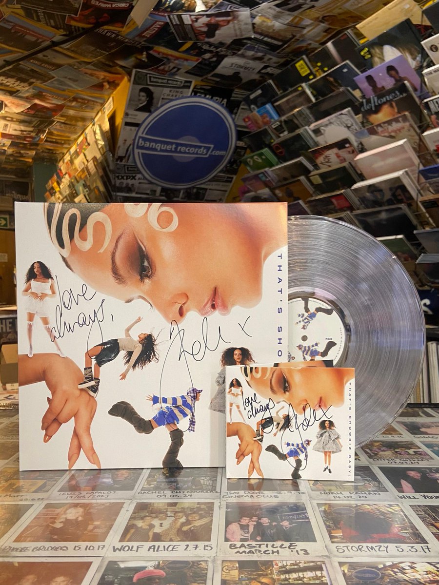 BanquetRecords's tweet photo. ✍️ JADE ✍️

very last of the signed copies of new @jadethirlwall album THAT'S SHOWBIZ, BABY!
https://t.co/lUaqZwXKPk
live pic: @BobbyVMedia