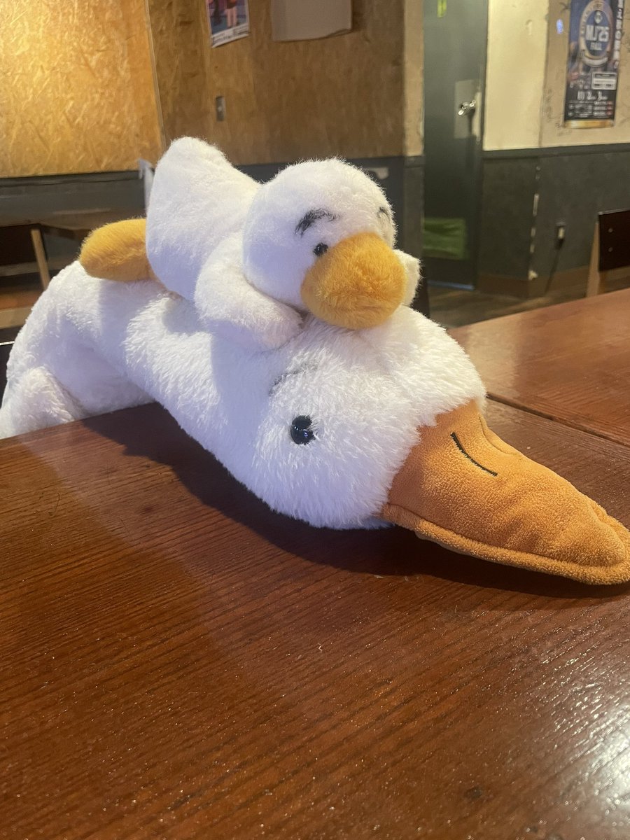 お席、ダーツ台空いてます。

飲み足りない方いませんか？