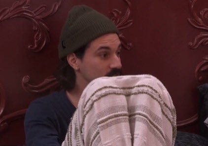 rbbq's tweet photo. Things You "Need To Know" - Day 72 (9/17) #BB27 

1. Vince swears Morgan wouldn't vote Lauren out, "she wouldn't do that to me"
2. Ashley focuses on how close Lauren/Kelley/Ava have become
3. Morgan accuses Vince of hiding a F2 w/ Lauren
4. Ashley realizes Vince coached Lauren on how/what to campaign with this week
5. Kelley warns Vince that Lauren will leave if Keanu wins Blockbuster

What To Watch For Today:
- Final Blockbuster Winner + Eviction
- Double Eviction Results
- Final 5 HoH