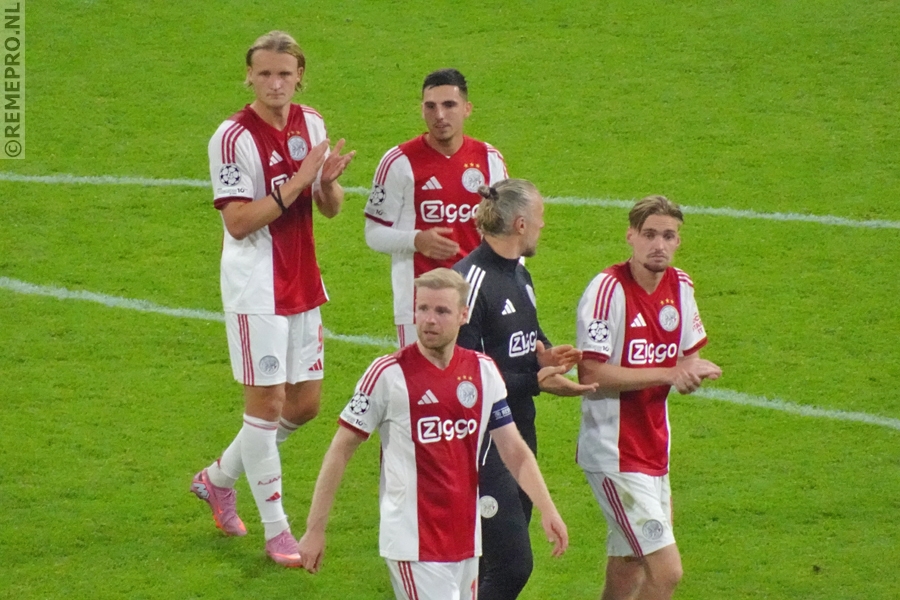 remepro_nl's tweet image. Het fotoverslag van Ajax - Inter staat online op ajaxfotoside.nl #ajaint