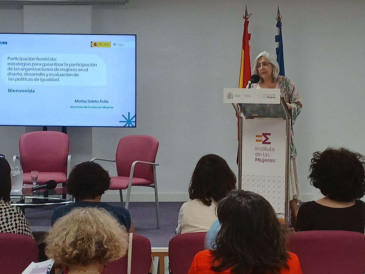 🌟Comienza la jornada con <a href="/msoleto/">Marisa Soleto Ávila</a>, directora de @FundacionMujeres, presentando el Proyecto: Aportaciones de mejora para impulsar la transversalidad en las políticas públicas. ¡Nos ponemos en marcha! #ParticipaciónFeminista #Igualdad  youtube.com/live/PwGRZNbbI…