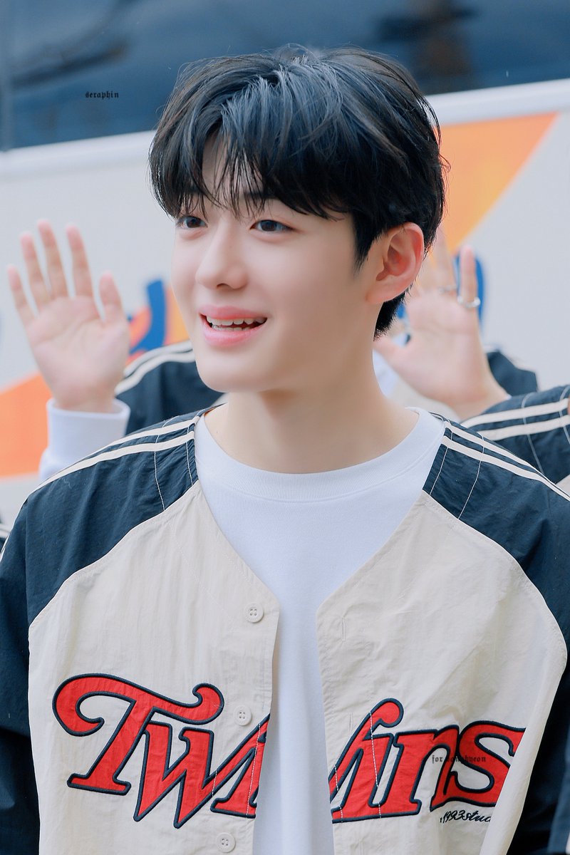 ๐ฐ๐ข๐ฏ๐๐ญ๐ฅ๐ฆ๐ซ. tweet media