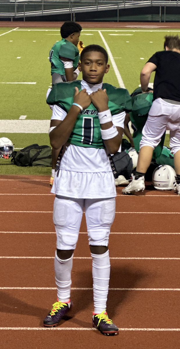 KrisBoobie's tweet image. Building a Legacy takes time.. &amp;amp; if you’re lucky during your journey you’ll have mentors, brotherhood, &amp;amp; coaches to help keep you on your toes. Big win over Red Oak  #hachie #howard #gmwinningtd 

@TXTopTalent @TXRecruits @TXMSSports @TXMSSports   @TXTPShow @CSAPrepStar