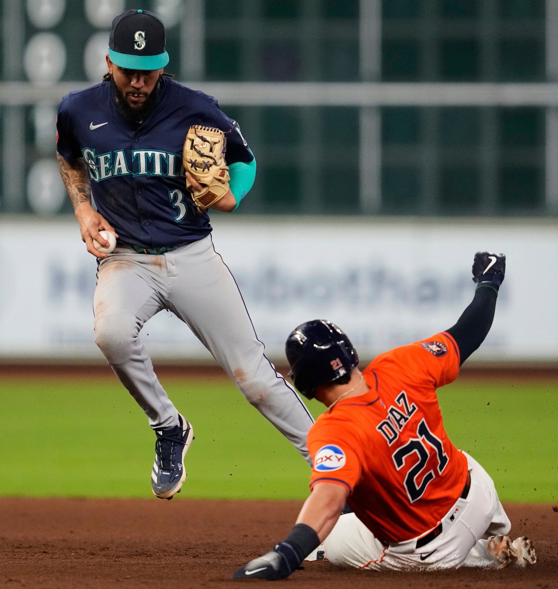 TalkinBaseball_'s tweet image. Mariners are once again tied with the Astros atop the AL West at 84-69. Tomorrow in Houston they begin their final regular season series against one another. The season series is currently tied 5-5