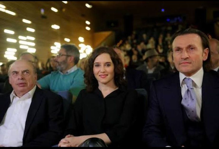 Ayuso escoltada por dos ricos empresarios israelíes.. Aquí está la la respuesta a porque la frutera apoya el GENOCIDIO EN GAZA..La pela es la pela.