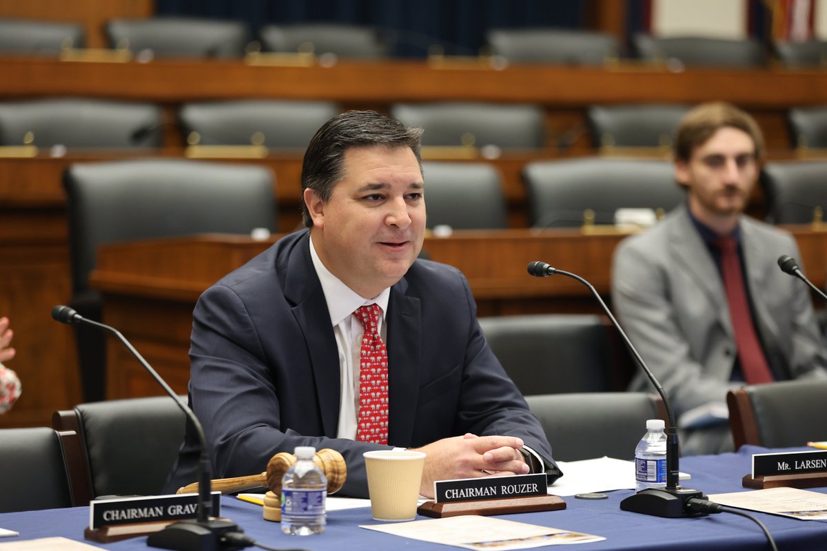RepDavidRouzer's tweet image. This morning, I led a bipartisan roundtable with my colleagues on the Highways and Transit Subcommittee along with transit leaders &amp;amp; law enforcement from around the country to discuss deterring transit crime. This fall, the T&amp;amp;I Committee will work to craft a Surface…