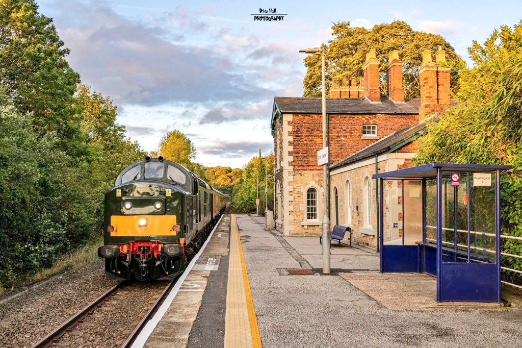 37667 T&amp;T 37116 ,1Q50 1344 Derby R.T.C.(Network Rail) to Doncaster C.H.S. passing though Kirton in Lindsey 18th September 2025.

© Brian Hall Photography