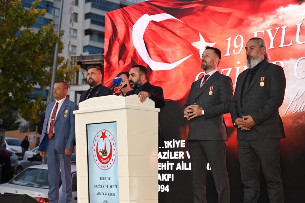 ARSLAN, GAZİLER GÜNÜ ETKİNLİĞİNE KATILDI

HAK-İŞ Konfederasyonu ve HİZMET-İŞ Sendikası Genel Başkanımız Mahmut Arslan, 18 Eylül 2025 tarihinde Gaziler Günü vesilesiyle Türkiye Gaziler ve Şehit Aileleri Vakfı tarafından düzenlenen programa katıldı.

Ayrıntılar 👇