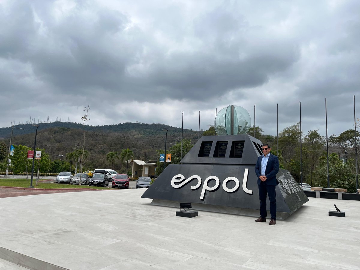 i3labespol's tweet image. 🌍🤝 ESPOL recibió la visita del Mgs. Jinmy Bertrand, director de IINTEC de la UPNFM (Honduras), con el objetivo de explorar colaboraciones en innovación, emprendimiento y desarrollo tecnológico.

Lee más en: i3lab.org/noticias/2025/…

#i3labESPOL #CreaValorAhora