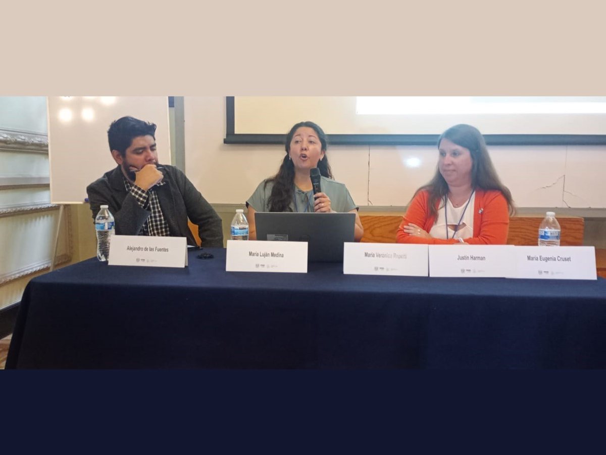 USALLenguas's tweet photo. 👉Justin Harman, Verónica Repetti y Eugenia Cruset (☘Cátedra Estudios Irlandeses USAL y AEIS), panel «The Southern Cross: un legado irlandés y argentino»,  junto a María Medina (Trinity College)
X Congreso SILAS, UNAM🇲🇽
#AEIS #CátedraEstudiosIrlandesesUSAL #LenguasModernasUSAL https://t.co/ReCnbZGDev