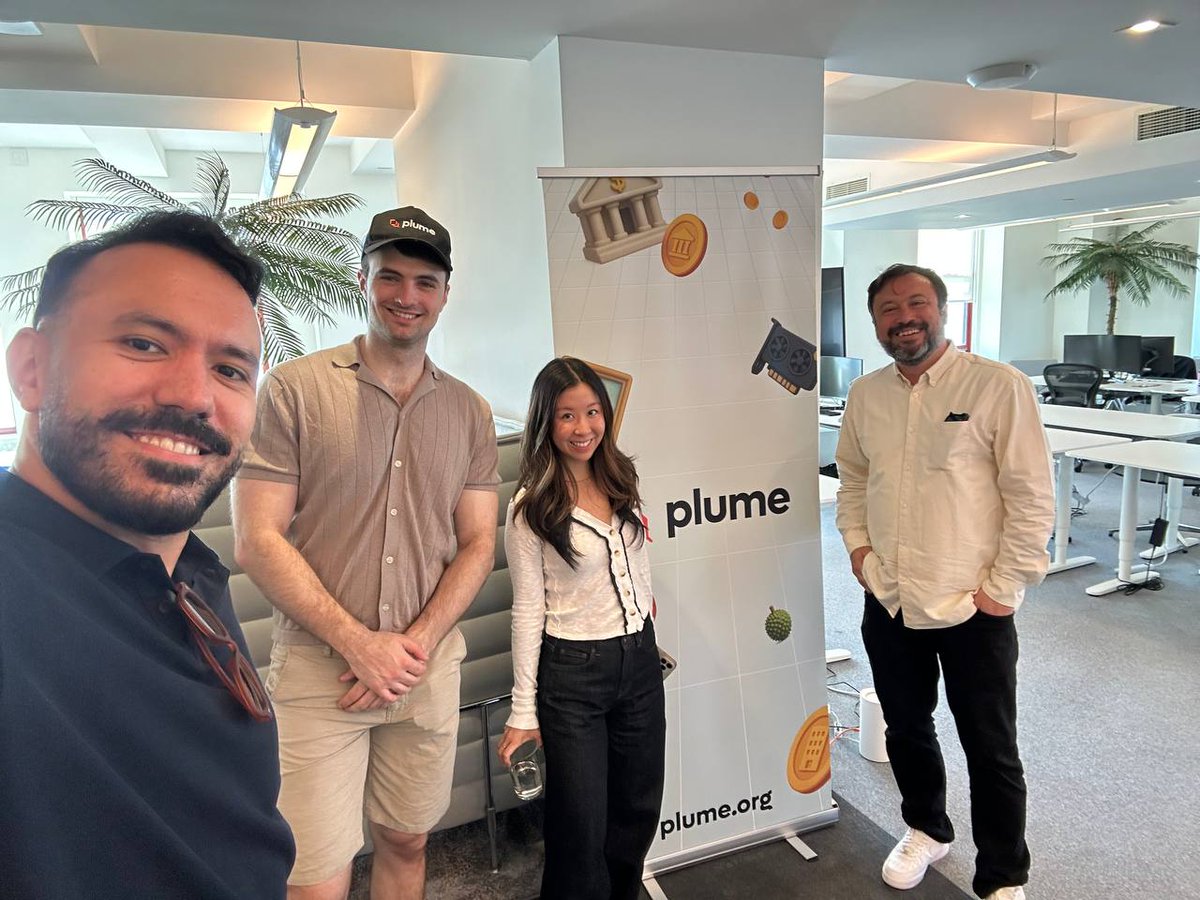 plumenetwork's tweet photo. Good vibes at @MercadoBitcoin HQ.

Our Ecosystem Growth Lead @jackratko_ and Head of Capital Markets @IvyKangg stopped by to meet the team in person and talk RWA tokenization.

The future of finance is onchain and we're building it together 🐂 https://t.co/8HR0pTNxNQ