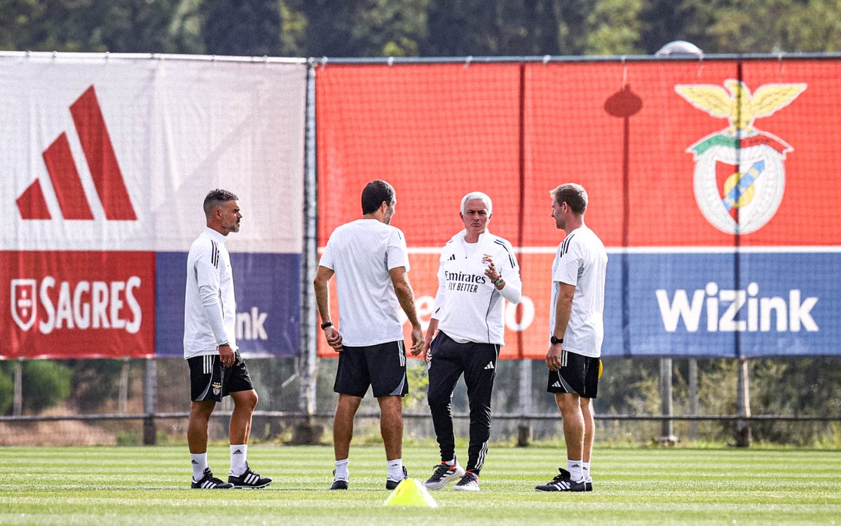 SL Benfica tweet media