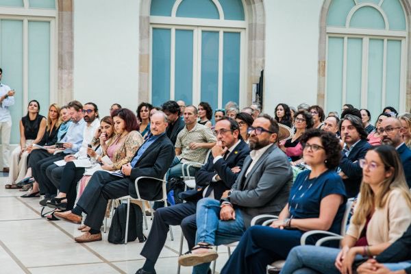 En uns moments com els actuals, els premis de <a href="/ICIPeace/">ICIP</a> tenen més sentit que mai. Enguany les guardonades han estat  Lubna Alkanawati i Roulah Al Rekbie de Women Now for Development per la seva gran lluita dels drets de les dones i per tant dels Drets Humans.