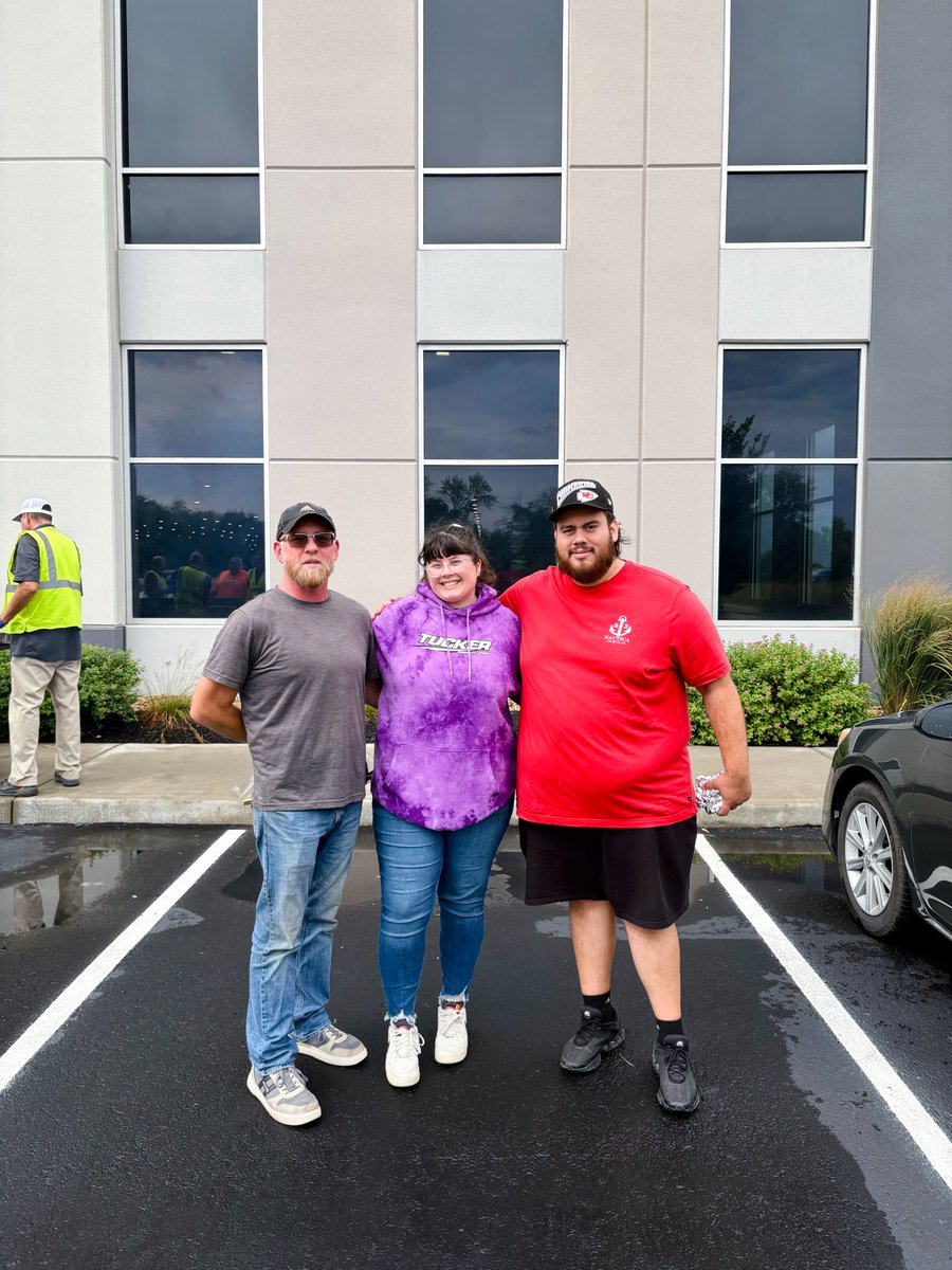 TuckerFLines's tweet photo. Another great day of celebrating our drivers! Our crew was up early in Milan making breakfast for our drivers, and over in Kansas, Simmons DC hosted a cookout for lunch. Each day has been another reminder of how important our drivers are!

#trucking #driverappreciation #cdl https://t.co/ZNmG8oZYf0