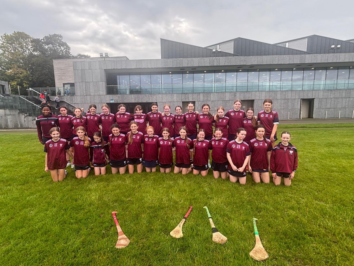 Well done to our 1st Year Camogie Team who played their first match today for Laurel Hill. 

It’s great to have so many girls involved - the future is bright! 💜💚