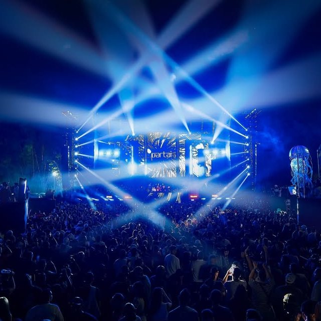 PRTY100's tweet photo. Blue beams. Zero lag. Plug in. ๐น๐
#PARTAI #Solana #Web3 #DeFiCommunity https://t.co/rsKzfxR1dl