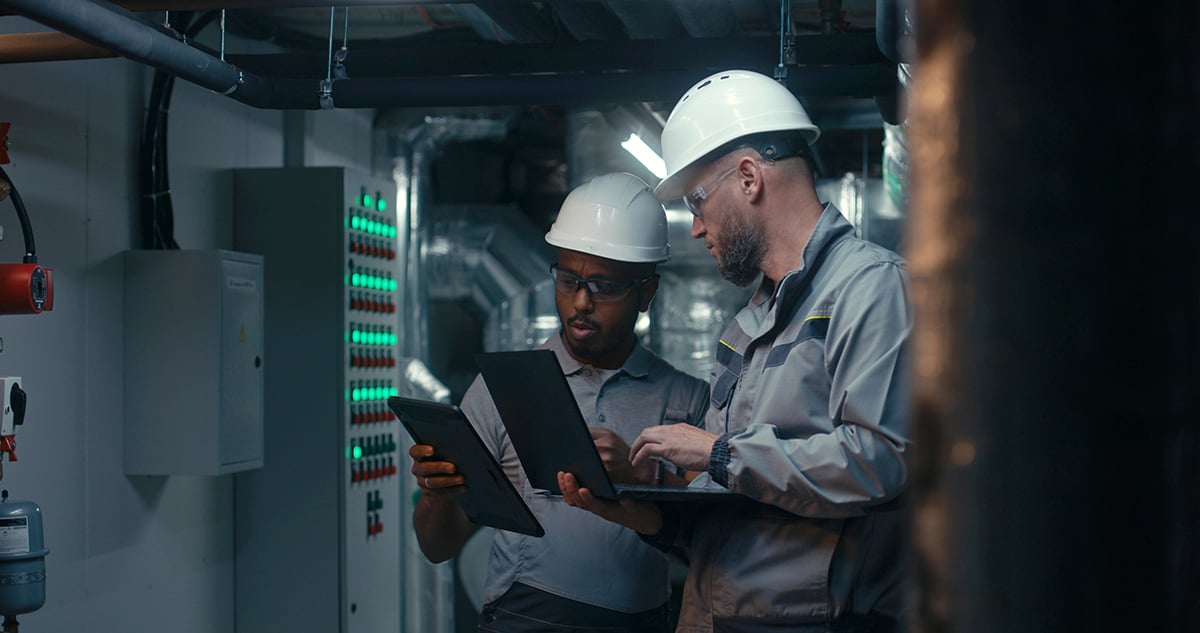 ⏳New CMMC requirements for Government Contractors and Manufacturers

CMMC 2.0 is reshaping how government contractors and manufacturers approach cybersecurity. With enforcement beginning October 1, 2025, and the lengthy implementation process required, the organizations that