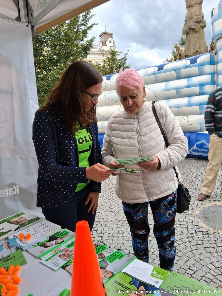 karel_haas's tweet photo. CHOCEŇ - skvělá atmosféra, skvělí lidé, dobrá zpětná vazba, velké poděkování👏👍🤝!!!
#ODS #SPOLU #MeziLidmi #Diskuse #Choceň #Volby2025 #Vítězství
@ODScz @SpoluKoalice https://t.co/6PgrOgUptm