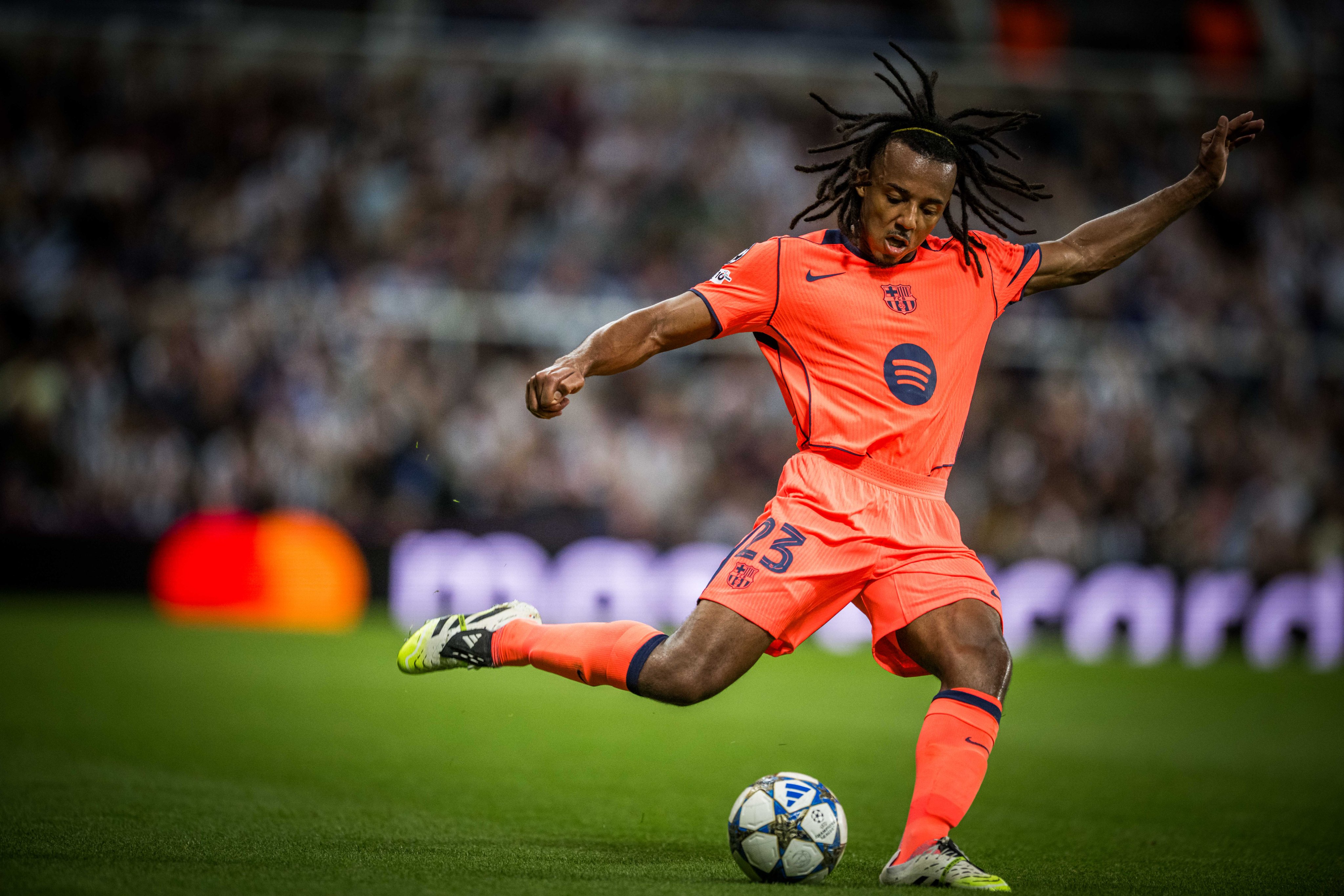 Jules Kounde - Newcastle United vs Barcelona LIVE