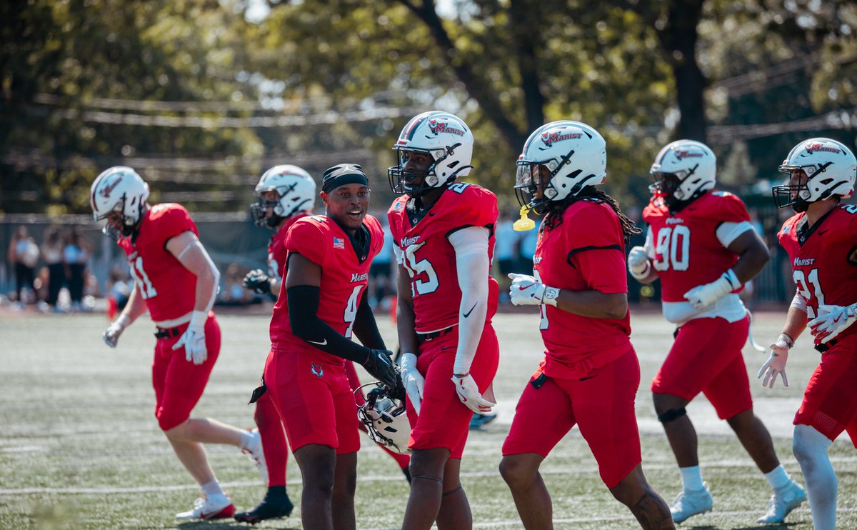 Real Ballhawk 😤

Nate Robinson Jr. leads the nation in interceptions with three on the season so far!

#FoxholeGuys