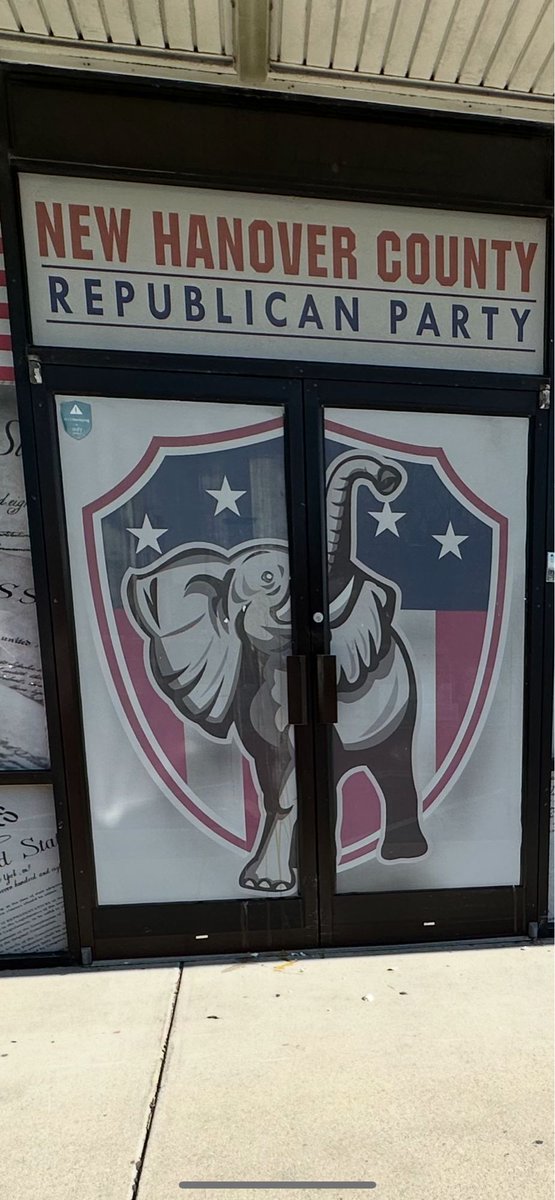 nicholasmcraig's tweet image. Happening now: The New Hanover County GOP office has been egged. More tolerance on display by the left￼ #ncpol