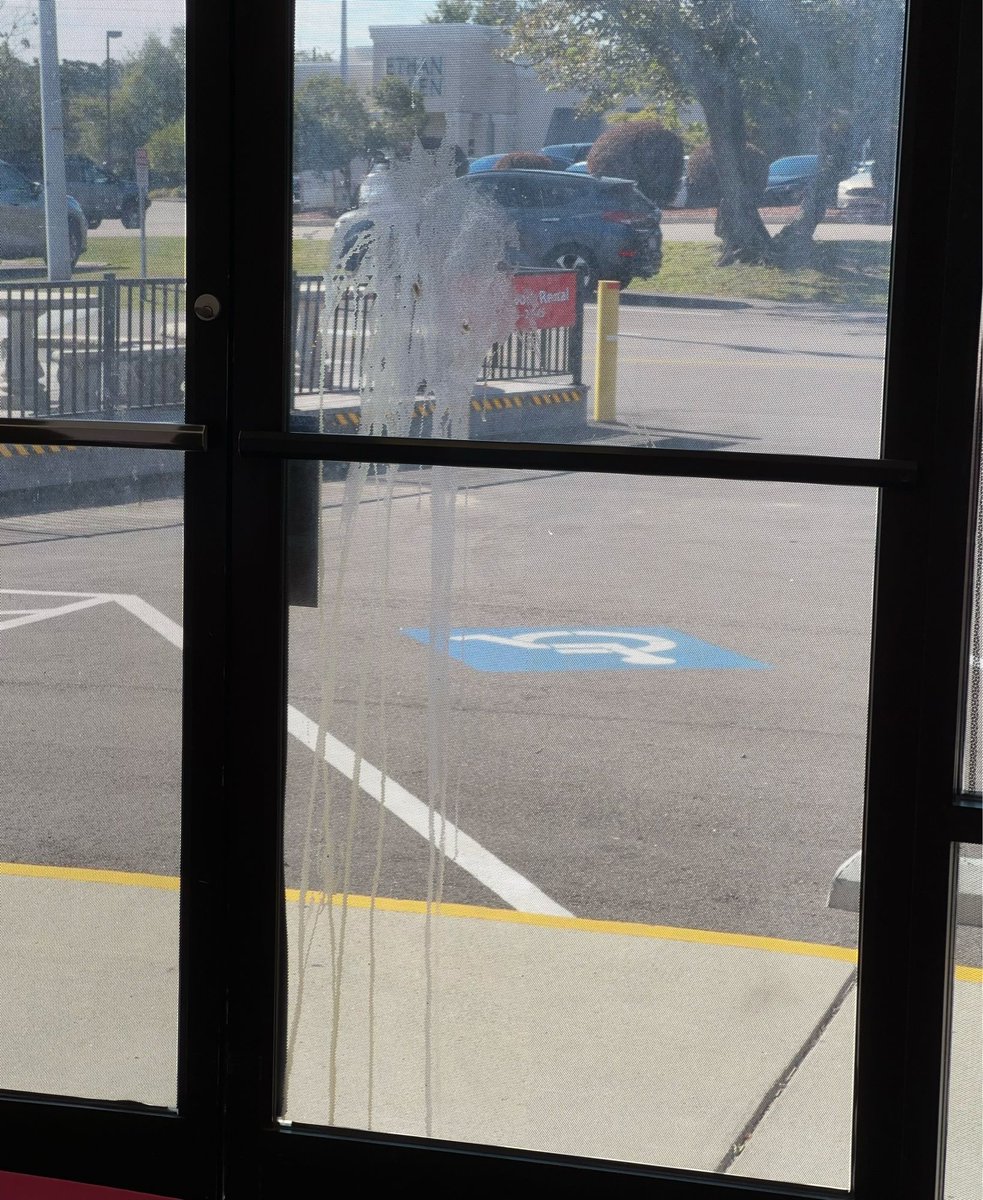 nicholasmcraig's tweet image. Happening now: The New Hanover County GOP office has been egged. More tolerance on display by the left￼ #ncpol