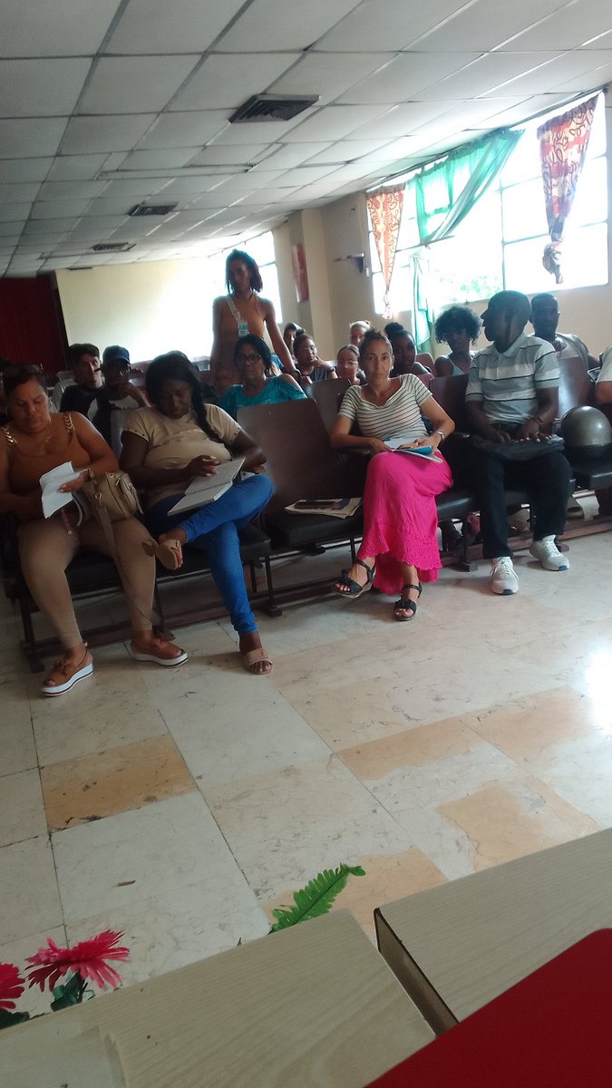 Yulian_SNTCGS's tweet photo. Presidido por el 1er Secretario del PCC en San Miguel y el #SNTCGS, se realizó la reunion de consulta del Anteproyecto de Ley del #CodigoDeTrabajo , con los trabajadores mo estatales del Buró sindical de Monte Rey, @Colina_CTCuba #PorCubaJuntosCreamos #ComercioDelPueblo . https://t.co/ohhoptPAz2