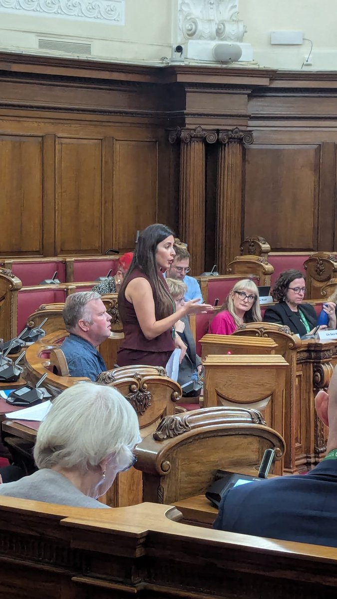 <a href="/GulcinOzdemir11/">Gulcin Ozdemir</a> opens the debate, proposing the motion, offering a formal hand of friendship to Aizariyeh. She outlines the significance of the motion in light of the atrocities we continue to witness in Palestine.