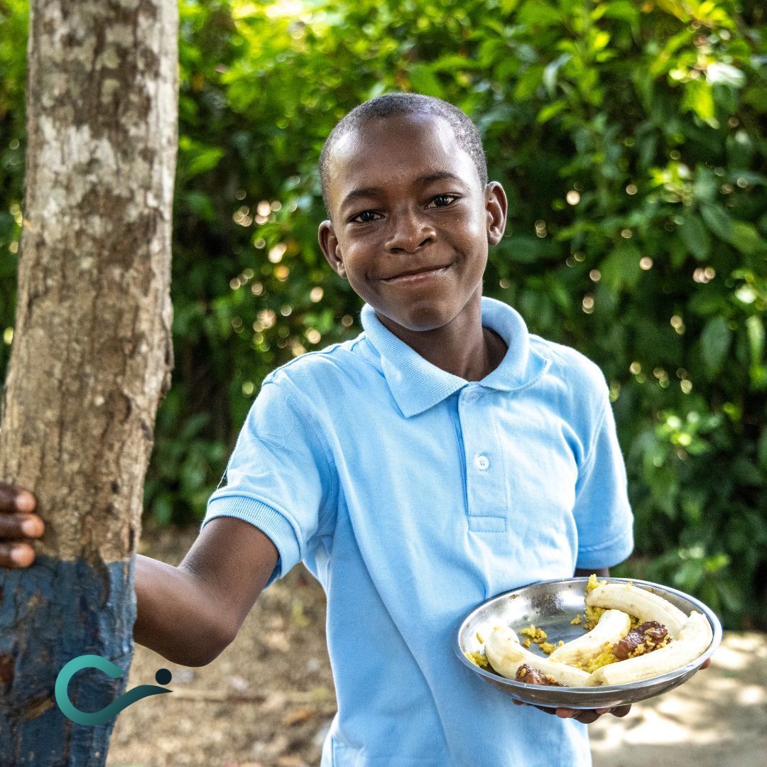 CrossIntl's tweet image. A plate full of #nutritious food! This is only one part of our #ThrivingKids initiative—helping #children in need get food, safe water, medical care, shelter, and more!

Give today to help more children like him: crossinternational.org/thriving-kids/