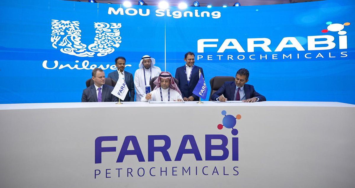 Farabipc_SA's tweet photo. Farabi Petrochemicals is proud to have hosted a landmark event in Yanbu — marking the inauguration of its state-of-the-art fourth LAB plant in Saudi Arabia and the signing of a strategic Memorandum of Understanding (MOU) with Unilever.

With this inauguration, Farabi becomes the world’s largest N-Paraffin and LAB (Linear Alkyl Benzene) producer, a milestone achievement that strengthens our leadership in the global petrochemical industry.

This collaboration reflects our shared commitment to innovation, sustainability, and driving growth in the petrochemical sector while supporting downstream industries.

The inauguration, held under the theme “A Leap to Lead,” gathered distinguished leaders, partners, and colleagues, celebrating a new chapter in Farabi’s journey as we continue to expand our global impact.

We look forward to stronger partnerships and greater achievements ahead. 

#Farabi #Petrochemicals #Unilever #Sustainability #Yanbu #SaudiArabia #MOU #ALeapToLead