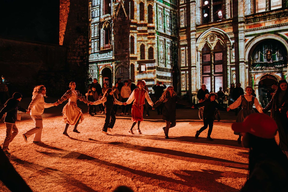 Puy du Fou tweet media