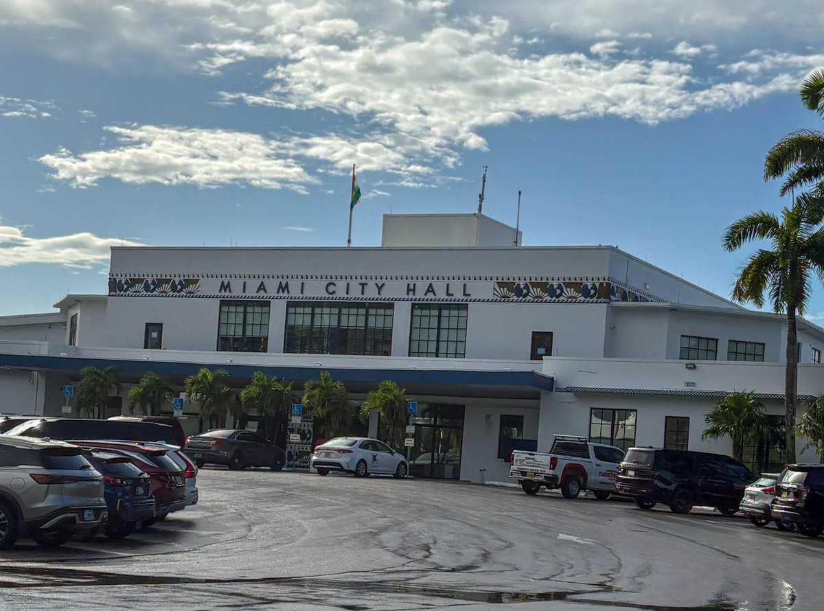 From #Miami to North Miami Beach, cities across #MiamiDade are in tough budget talks, balancing rising costs with priorities like housing, safety &amp; flooding fixes. 🏘️🌊 Here’s what’s on the table as final hearings approach.

Read more: miamitimesonline.com/news/local/fro…

#Budget2025