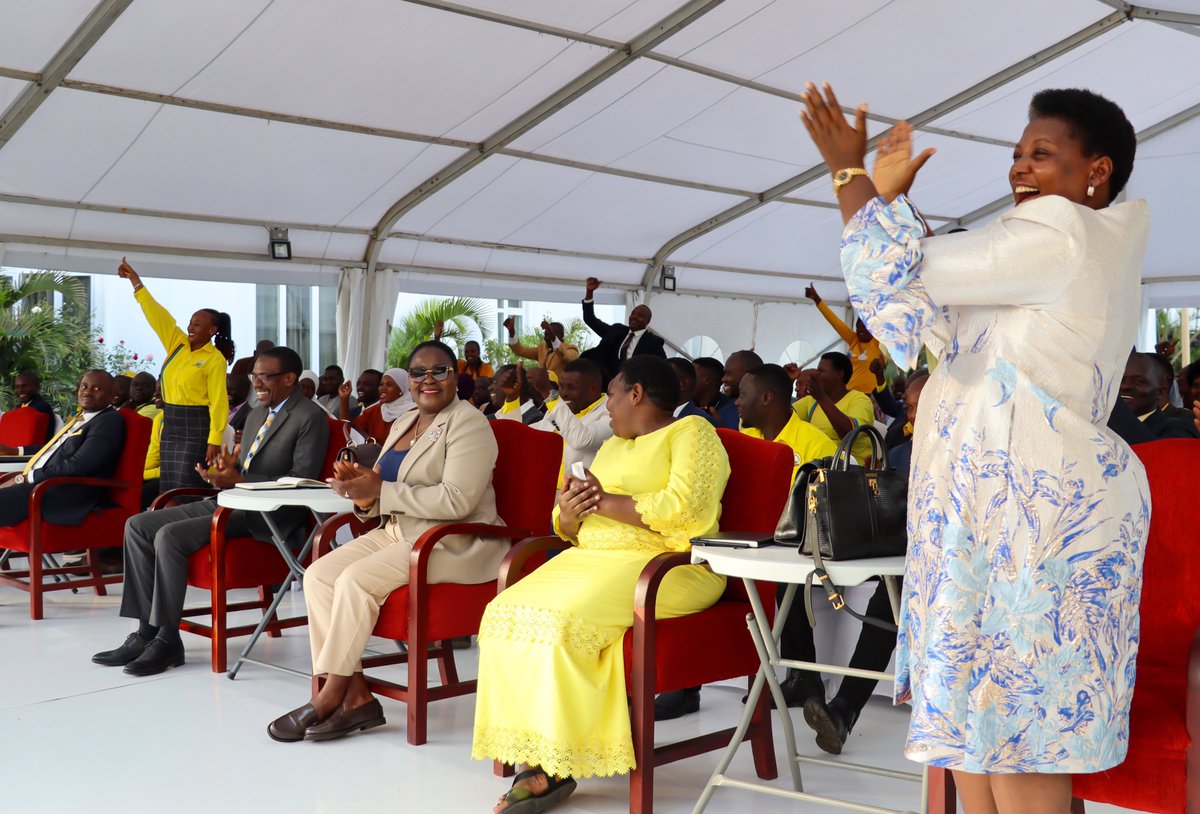 KagutaMuseveni's tweet photo. I welcomed NRM members from Buganda who showed remarkable unity by rallying behind our flag bearers after the primaries. I  congratulate them, and I can see the spirit of the National Resistance Army (NRA) coming back. Supporting NRM is first of all for stability, secondly, for the future of Uganda.
